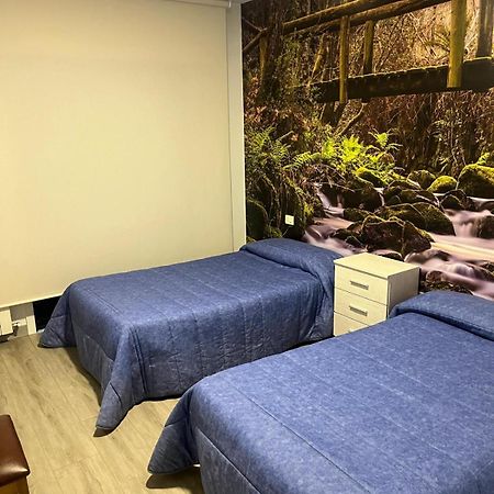 Hostal Y Albergue Carpinteiras Rodeiro Buitenkant foto