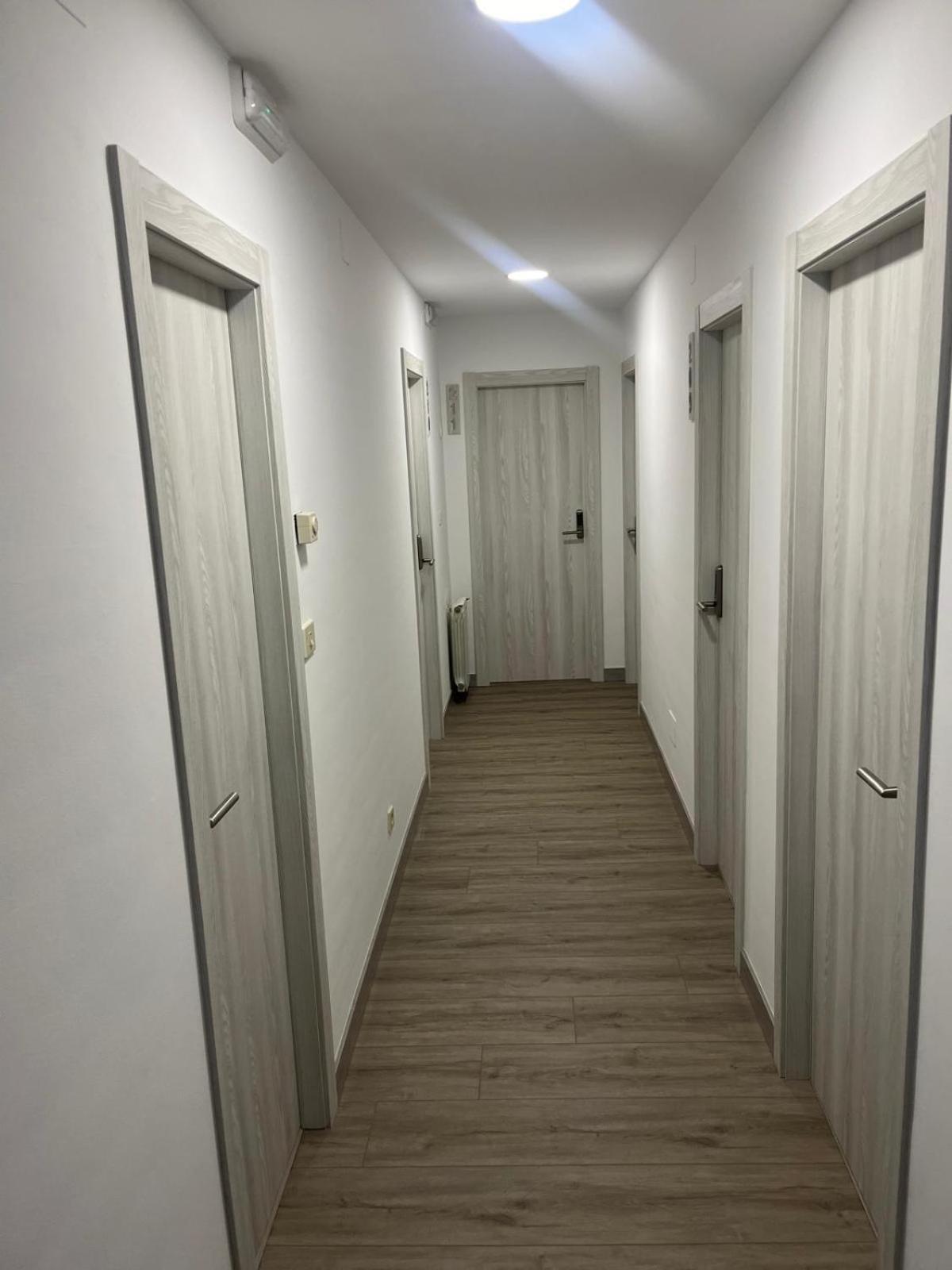 Hostal Y Albergue Carpinteiras Rodeiro Buitenkant foto